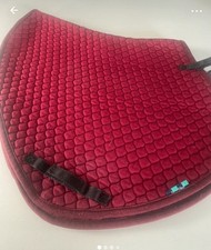 Bright red size large Hi Wither padded saddle pad numnah