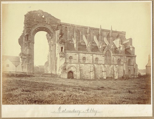 Malmesbury abbey - malmesbury,