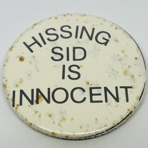Hissing sid innocent - hissing, is