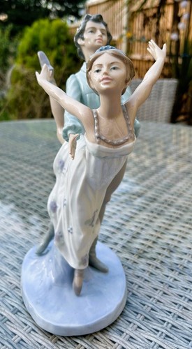 Nao lladro dancing a - by,