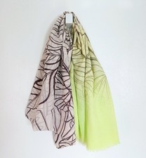 Oliver Bonas Scarf Shawl Womens Green Beige Floral Leaf Print