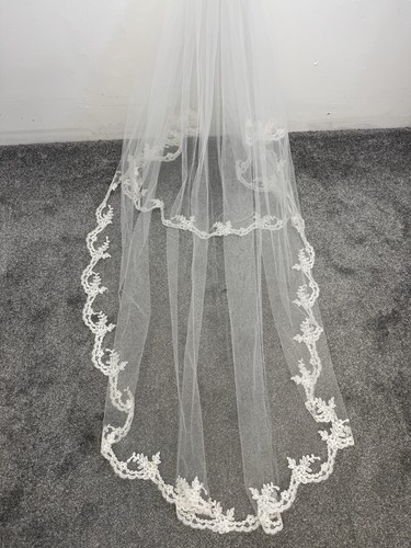 Amixi tier lace edge wedding - 2,
