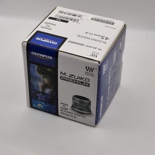 Just the box to the Olympus M.Zuiko Digital 45mm F1.8 