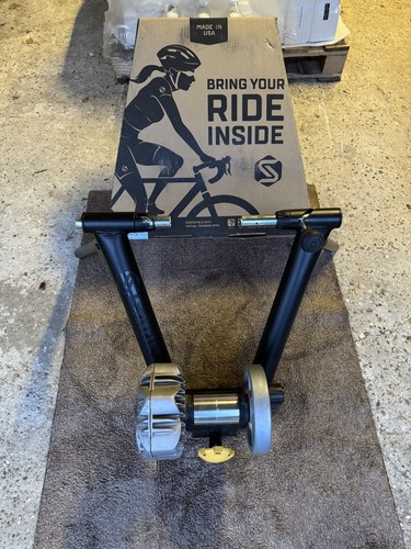Saris fluid bike trainer - bike,