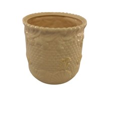 Belleek Neptune Plant Holder