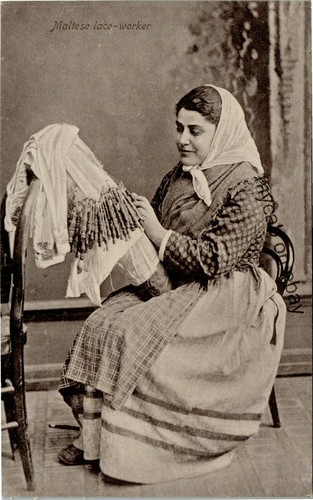 Postcard malta lady - lady, maltese