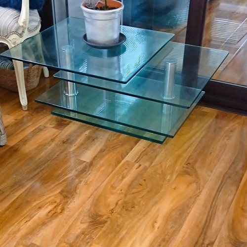 Swivel 3tier extendable glass