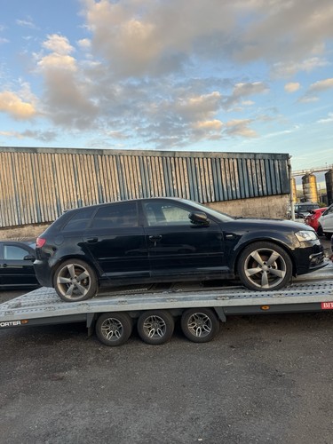 Audi sport back 0 - 8p,
