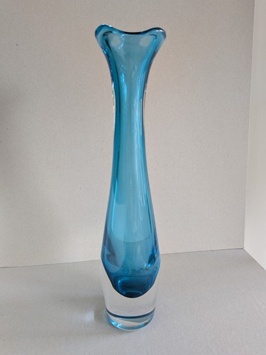 Vintage turquoise glass vase - turquoise,