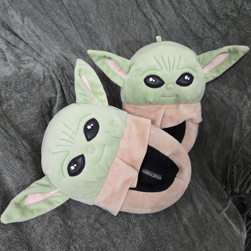 The mandalorian baby yoda - mandalorian,