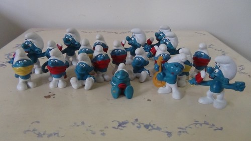 Vintage smurfs mini figures - vintage,