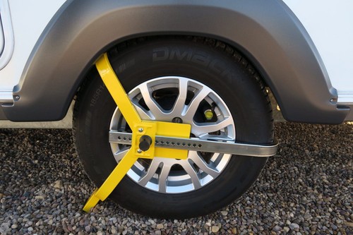 Milenco lightweight wheelclamp - milenco,