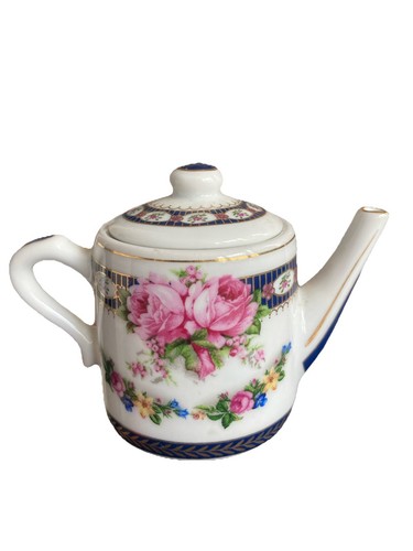 Old vintage porcelain art - vintage,