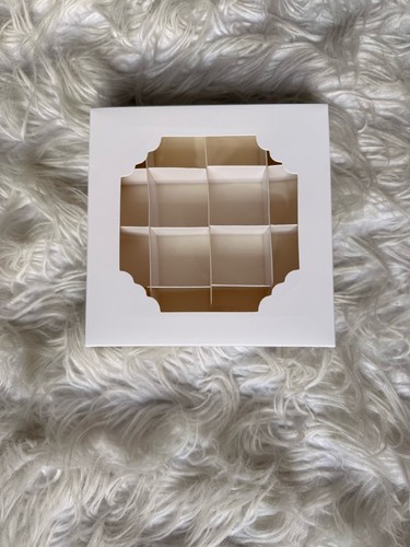 Empty white section treat - white, 16