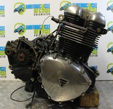 Triumph Thruxton 900 Engine