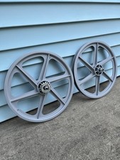 Gray  Skyway 20 inch Tuff