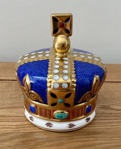 Royal crown derby - crown, paperweight