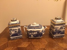Ringtons Willow Pattern teapot and two caddies