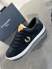 Fred Perry Women’s Size 6