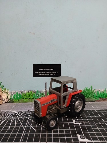 Britains farm toys massey - britains,