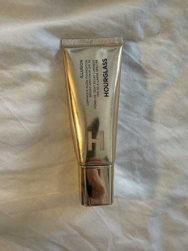 Hourglass illusion luminous - illusion,