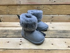Bebe Girls Gray Faux Suede Butterfly Winter Boots for Little Girls Size: 6