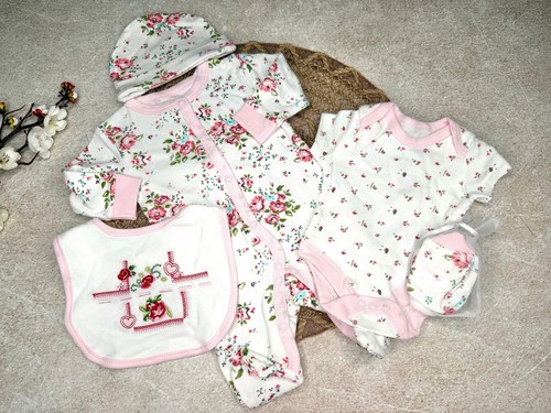 Baby outfit pieces - outfit,