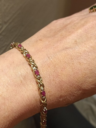 Vintage 9ct yellow gold - yellow, ruby