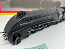 Hornby OO R2338 Class A4 4-6-2