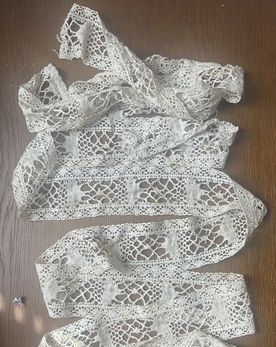 Two pieces antique torchon - pieces,