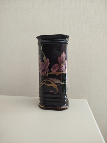 Black iris and gold gilt - iris,