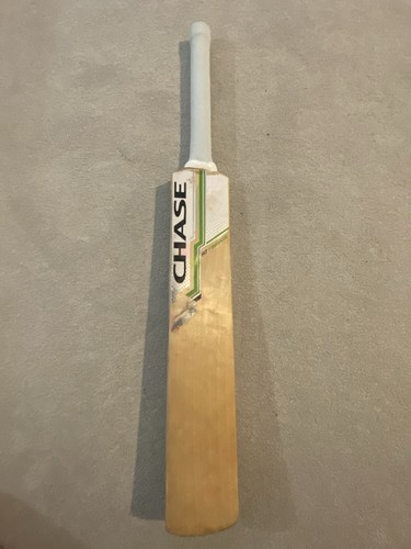 Chase finback cricket bat - r7,
