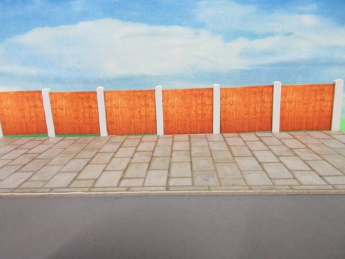 Fencing concrete posts and - concrete,