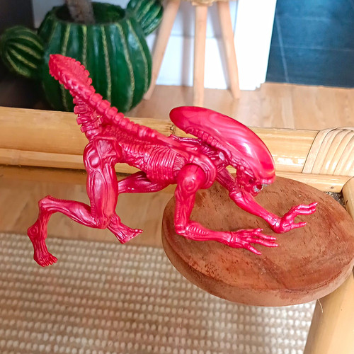 Alien red xenomorph - red, figure