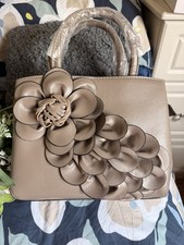 Stunning Ladies 3d Flower