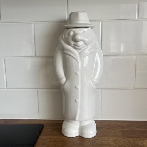Vintage white spy - 80’s,