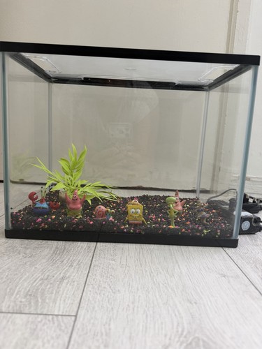 Aquatown fish tank with filter - fish,