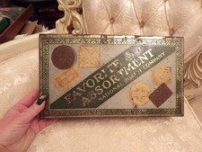 VTG Tin Favorite Assortment