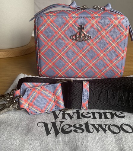 Vivienne westwood melih camera - melih,