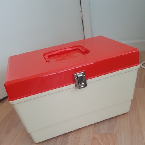 Orange cream plastic - cream,