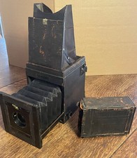 ANTIQUE TOP VIEW REFLEX CAMERA