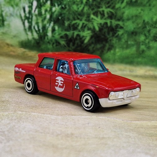Hot wheels alfa romeo - hot,