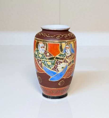 Small japanese satsuma vase - japanese,
