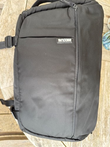 Incase dslr sling pack black - incase,