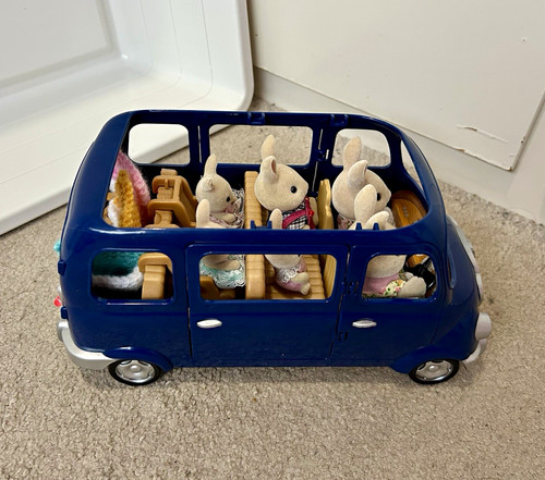 Sylvanian families seven - sylvanian,