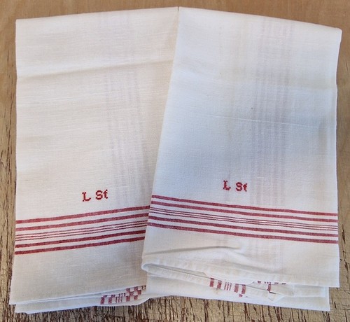 Beautiful vintage linen - beautiful,