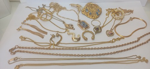 Gold tone jewellery job - tone,