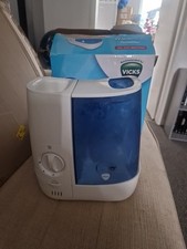 Vicks VH845E1 Warm Mist Humidifier - White