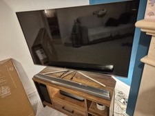 TV & Soundbar - Samsung KU6400