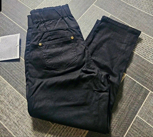 Avon black cropped - black,